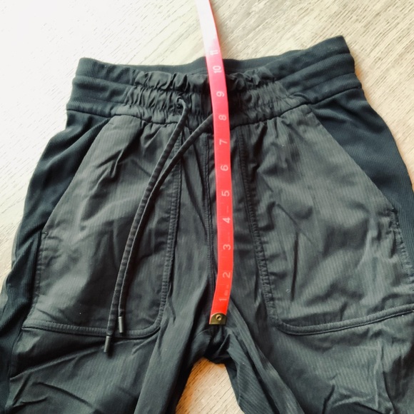 Lululemon Athletica Black Jogger Pants (No Size Tag/XXS/0/2) - Picture 12 of 15